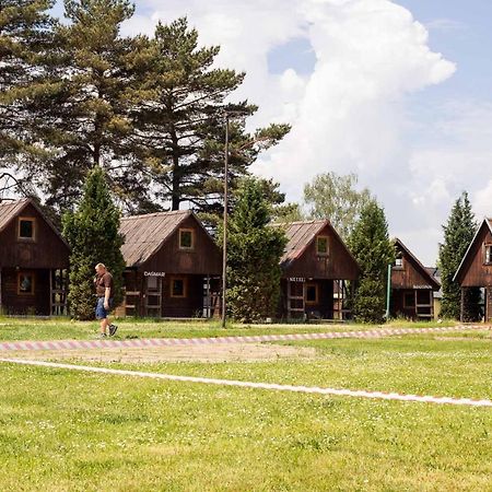 Cejch - Rekreacni Areal S Restauraci Otel Kněžmost Dış mekan fotoğraf